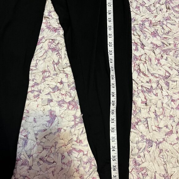 Livi Active 18/20 Workout Gear High Waisted Black Leggings W/ Pockets Like NEW - Picture 4 of 10